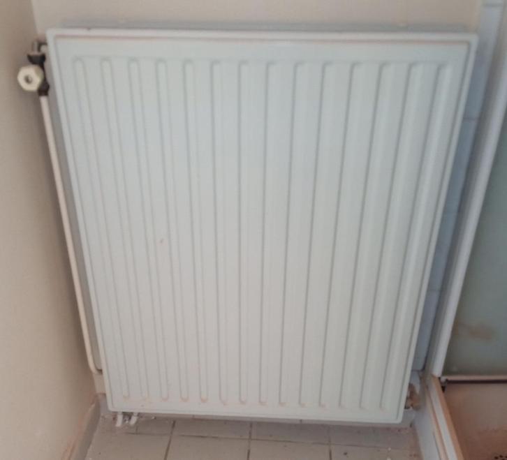 Radiateur datant d'une vingtaine d'années, Doe-het-zelf en Bouw, Verwarming en Radiatoren, Zo goed als nieuw, Radiator, 80 cm of meer
