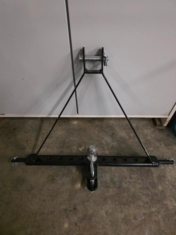 Driepuntstrekhaakbok voor mini tractor, Articles professionnels, Agriculture | Tracteurs, Enlèvement