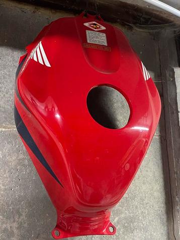 Carénage Honda Cbr 600 et 2005 beschikbaar voor biedingen
