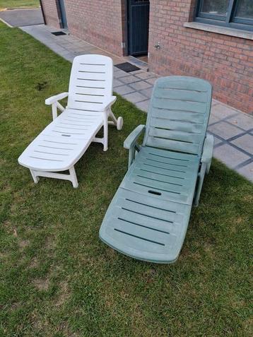 2 ligstoelen in prima staat.  beschikbaar voor biedingen