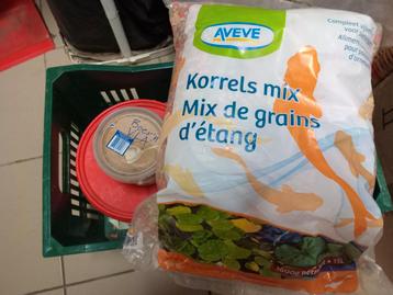 Visvoer voor vijvervissen beschikbaar voor biedingen