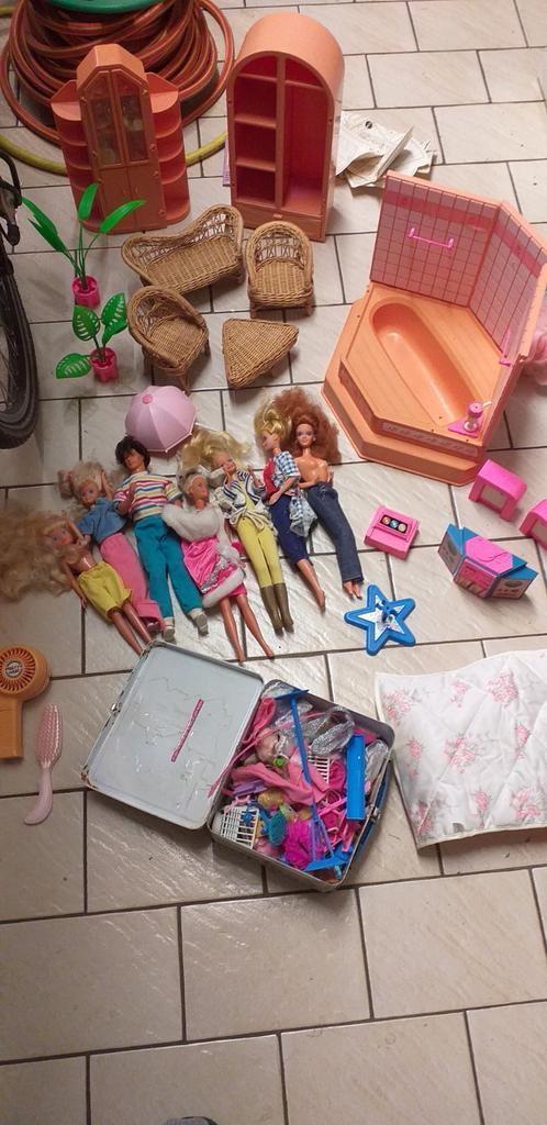 Jouets Barbies, My Little Pony et toutes sortes de trucs pou, Enfants & Bébés, Jouets | Autre, Utilisé, Enlèvement