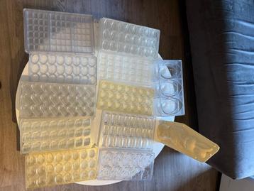 Pralinevormen + materiaal beschikbaar voor biedingen
