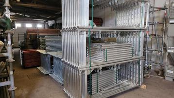 FRAMES-steigers van staal en aluminium beschikbaar voor biedingen