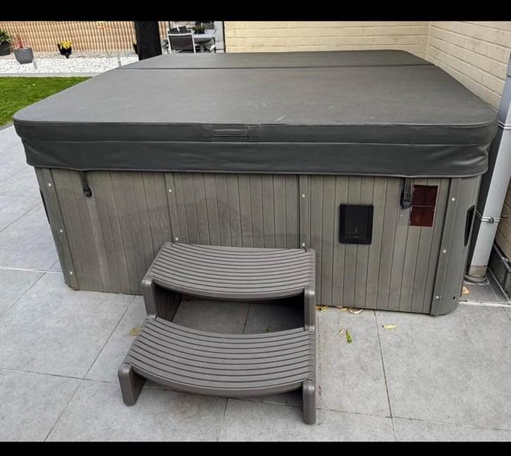 Jacuzzi, Tuin en Terras, Bubbelbaden en Hottubs, Gebruikt, Vast, Afdekzeil, Trap, Ophalen