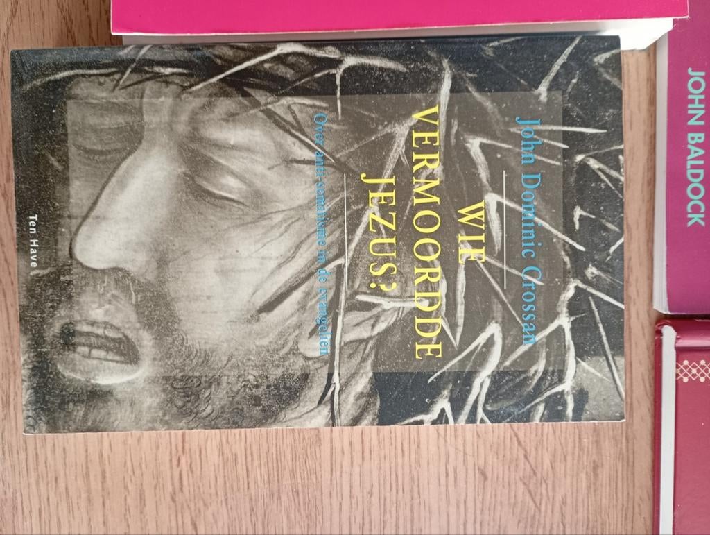 Crossan. Wie vermoordde Jezus, Ophalen