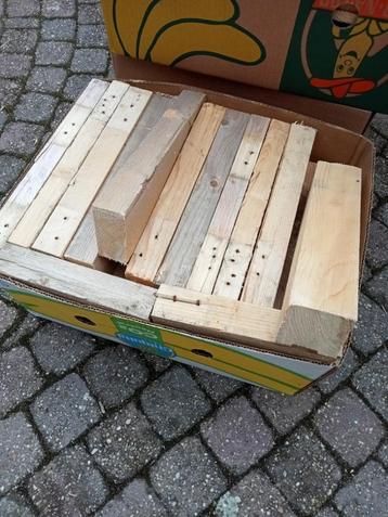 Droog brandhout, stookhout, vuurkorfhout  beschikbaar voor biedingen