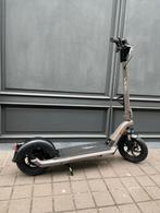 Grand scooter électrique Brand Lots, neuf, dans sa boîte de, Enlèvement ou Envoi, Neuf