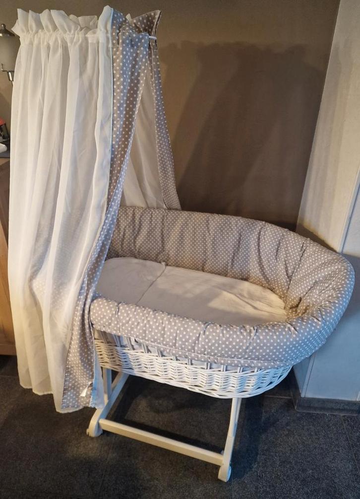 Babywieg op wielen, Kinderen en Baby's, Babywiegjes en Ledikanten, Zo goed als nieuw, Wieg, Ophalen