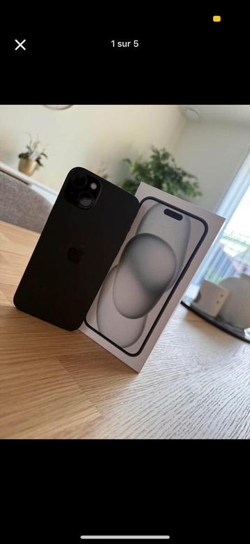 IPHONE 15 en bon état avec 3 coques Batterie 89%  beschikbaar voor biedingen