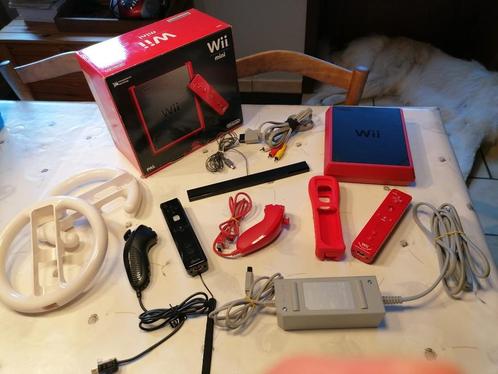 Nintendo WII mini, Games en Spelcomputers, Spelcomputers | Nintendo Wii, Gebruikt, Met 2 controllers, Met stuurtje, Ophalen of Verzenden