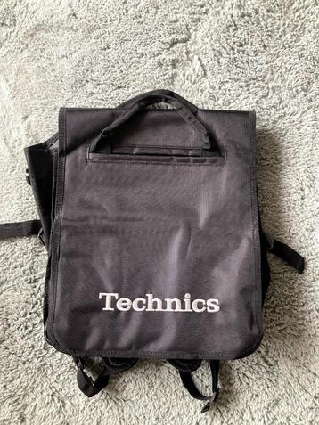 Technics Rugzak Vinyl beschikbaar voor biedingen