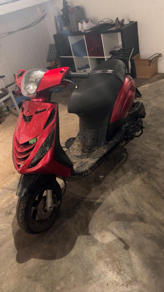 Zip iget e5 a klasse ( ook te ruil met een zip 2t ), Vélos & Vélomoteurs, Scooters | Piaggio, Utilisé, Zip, Classe A (25 km/h)