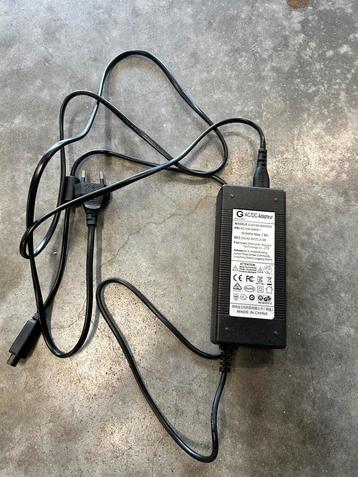 Oplader DV 42V 2.0A, Enlèvement ou Envoi, Comme neuf