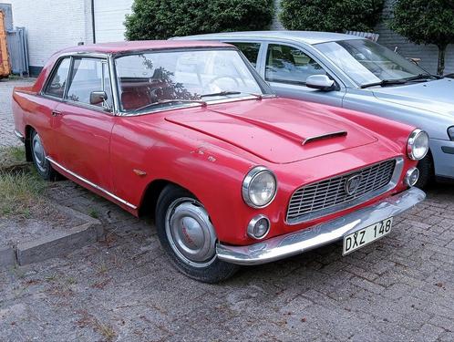 Lancia Flaminia PF Coupé 2.5 liter V6 – 1962, Auto's, Oldtimers, Particulier, Radio, Lancia, Benzine, Coupé, Handgeschakeld, Rood