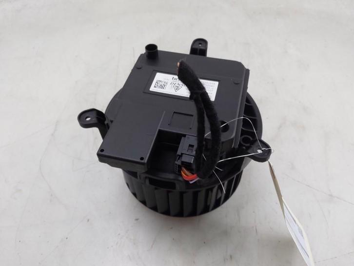 KACHEL VENTILATORMOTOR Porsche Taycan (Y1A), Auto-onderdelen, Airco en Verwarming, Porsche, Gebruikt