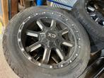 Toyota hilux banden met velg, Auto-onderdelen, Banden en Velgen, Ophalen, Band(en)
