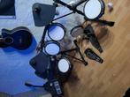 drumstel met versterker in gebruikte staat maar alles werkt, Muziek en Instrumenten, Ophalen