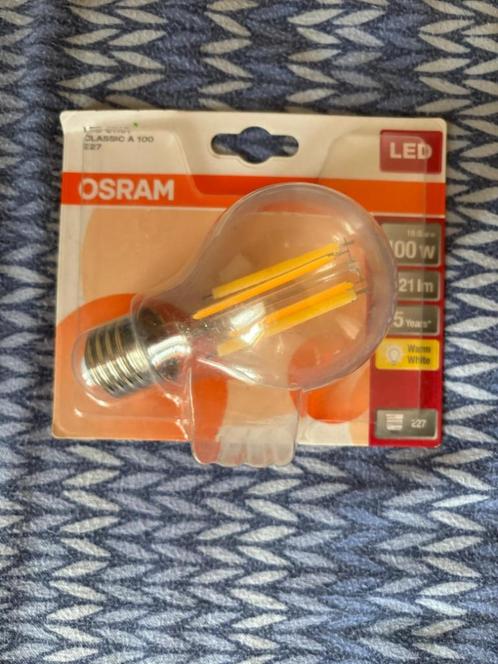 OSRAM LED Classic A100 – 13 W = 100 W equivalent, Huis en Inrichting, Lampen | Spots, Nieuw, Plafondspot of Wandspot, Glas, Led