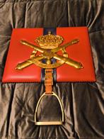 Militaire stijgbeugel paard, Ophalen