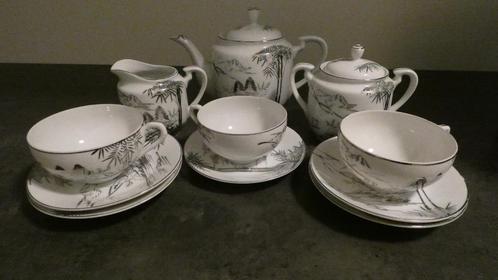 Japans servies met Geisha in kopje [1665], Antiek en Kunst, Antiek | Porselein, Ophalen of Verzenden