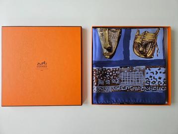 Sjaal Hermes carre 90 les Masque Africaine disponible aux enchères