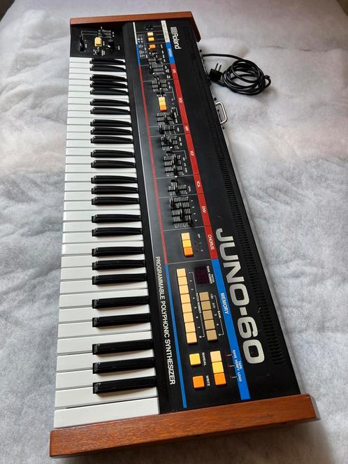 Roland Juno-60 met Tubbutec midi, Muziek en Instrumenten, Synthesizers, Gebruikt, Roland, Ophalen