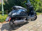 Vespa 300 Gts super akrapovic new new, Motoren, Bedrijf, Scooter