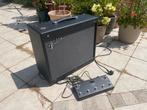 Fender Mustang GTX100 + pedal Versterker, Muziek en Instrumenten, Versterkers | Bas en Gitaar, Ophalen, Zo goed als nieuw, 100 watt of meer