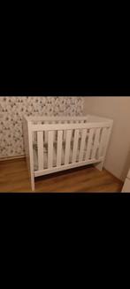 Babybedje omvormbaar tot 1persoonsbed 60€, Kinderen en Baby's, Ophalen, Gebruikt