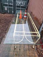 Metalen tuintafel & glazen blad met 10 bijhorende stoelen, Tuin en Terras, Ophalen