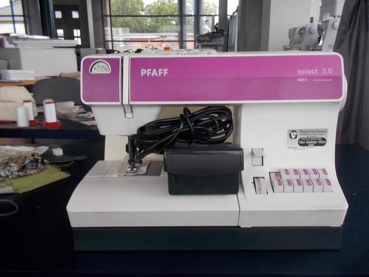 Pfaff 3.0 Select met IDT, Hobby en Vrije tijd, Naaimachines en Toebehoren, Zo goed als nieuw, Naaimachine, Pfaff, Ophalen