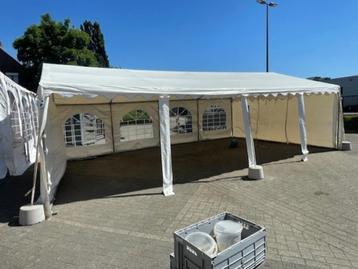 Partytent 5x8m te koop beschikbaar voor biedingen