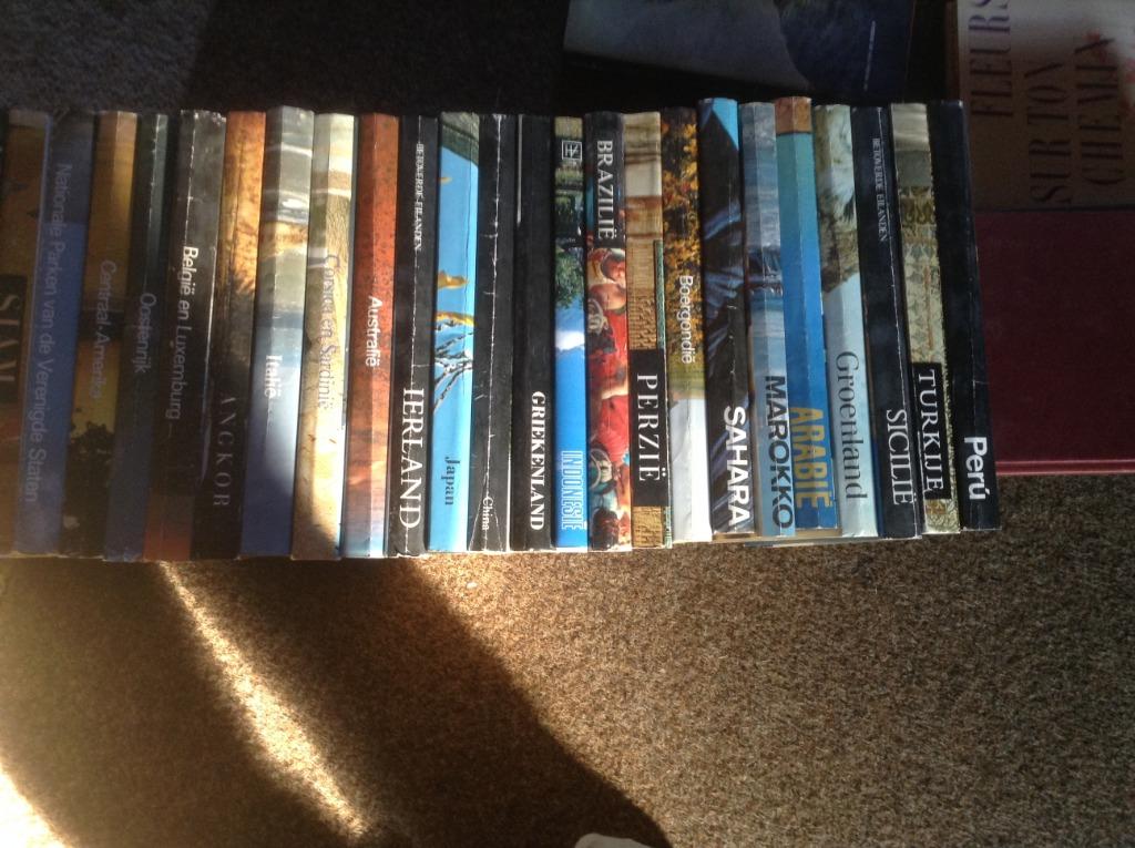 45 livres ARTIS avec des estampes, des connaissances sur le, Livres, Guides touristiques, Comme neuf, Guide ou Livre de voyage