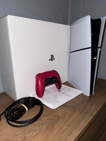 Console PS5 SLIM Digital 1Tb avec manette beschikbaar voor biedingen