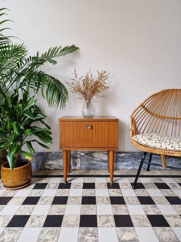 Vintage midcentury kastje | nachtkastje | retro beschikbaar voor biedingen