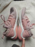 37.5 puma emergence pink white goede staat, Vêtements | Femmes, Chaussures, Puma, Rose, Chaussures de sports, Porté