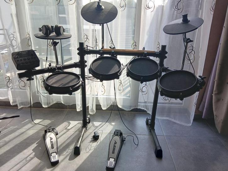 Batterie électronique - Alesis Turbo Mesh, Muziek en Instrumenten, Drumcomputers, Zo goed als nieuw, Overige merken, Ophalen