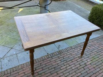 uitschuifbare eettafel beschikbaar voor biedingen