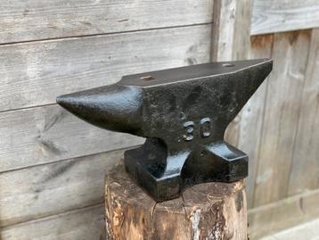 Aambeeld 30kg beschikbaar voor biedingen
