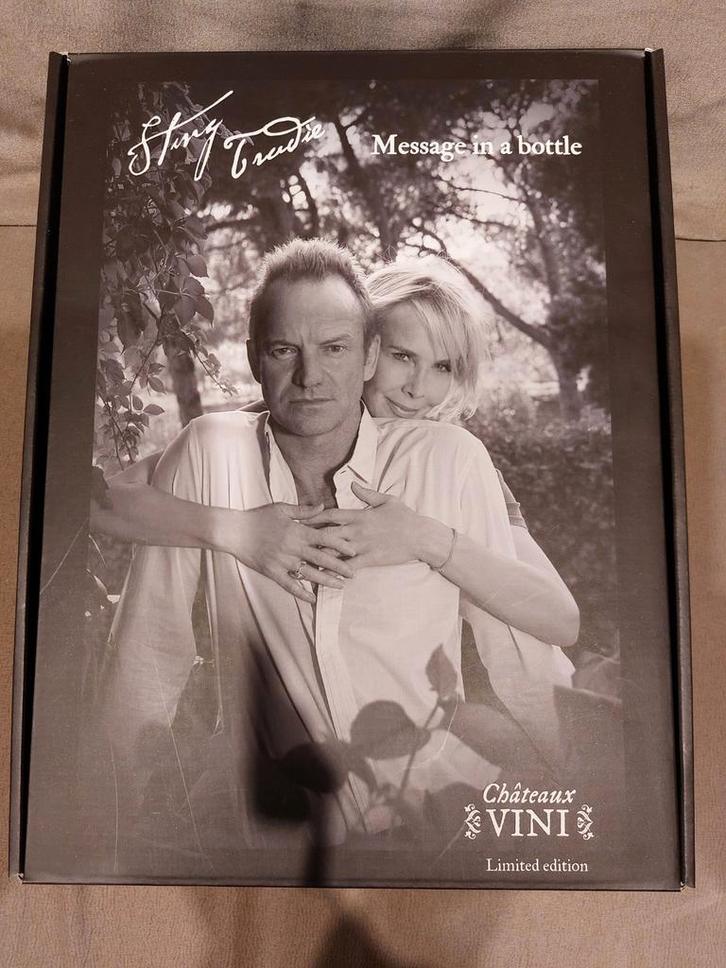 Kasteelwijn van de zanger Sting Message in a bottle, Collections, Vins, Autres types, Italie, Enlèvement