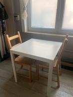 4 stoelen en 1 tafel, Ophalen