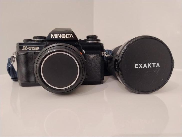 Minolta X700 met een MD 50mm 1:2lens en een Exakta Zoom lens, Audio, Tv en Foto, Fotocamera's Analoog, Zo goed als nieuw, Spiegelreflex