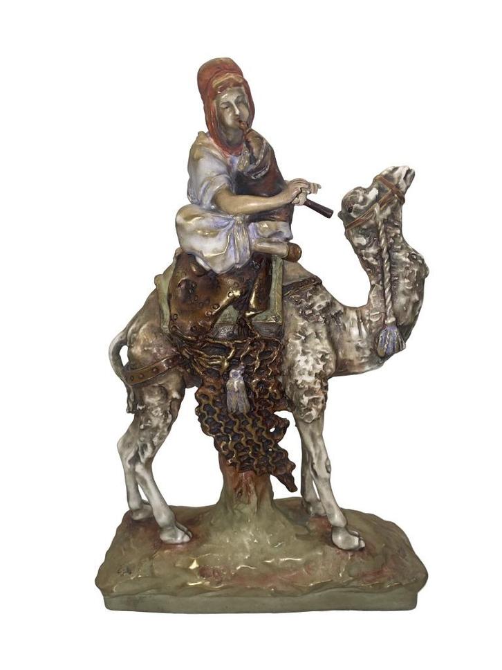 Porseleinen kamelenhouder — Amphora Imperial Turn Austria, Antiek en Kunst, Antiek | Porselein, Ophalen of Verzenden