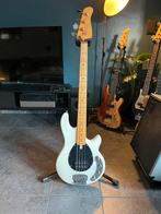 Sire Z3 antique white, Musique & Instruments, Instruments à corde | Guitares | Basses, Enlèvement, Neuf