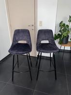 2 Suede Barstoelen donkergrijze kleur met Metalen Poten, Ophalen, Zo goed als nieuw