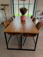Eiken tafel met zwart staal - 2j oud, Huis en Inrichting, Tafels | Eettafels, Ophalen, Zo goed als nieuw