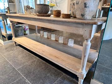 Mooie decoratie tafel beschikbaar voor biedingen