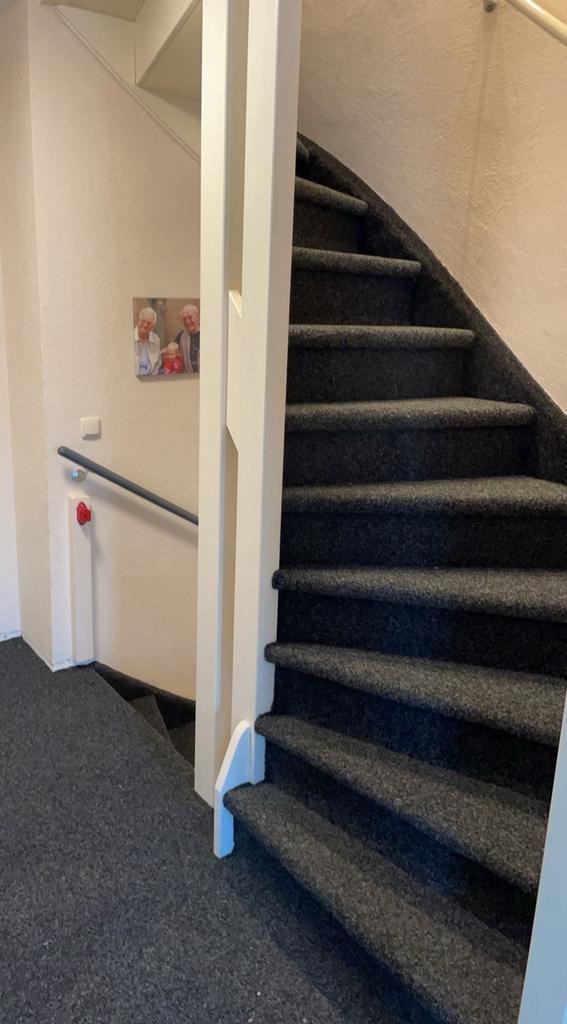 Stoffeerder bied zich aan! Trap stofferen vanaf €250,00, Huis en Inrichting, Stoffering | Tapijten en Vloerkleden, Nieuw, Ophalen of Verzenden