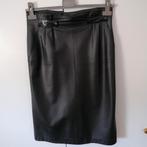 Jupe cuir noir taille 38/40, Vêtements | Femmes, Jupes, Enlèvement ou Envoi, Comme neuf, Noir